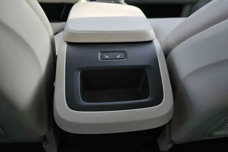 Volvo XC90 din 2023 cu 95.797 km - oferta VOL163104 - foto 17