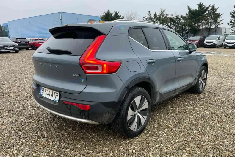 Volvo XC40 din 2023 cu 98.682 km - oferta VOL163106 - foto 5