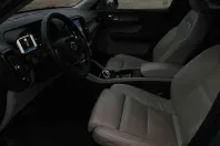 Volvo XC40 din 2023 cu 98.682 km - oferta VOL163106 - foto 13