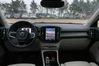 Volvo XC40 din 2023 cu 98.682 km - oferta VOL163106 - foto 15