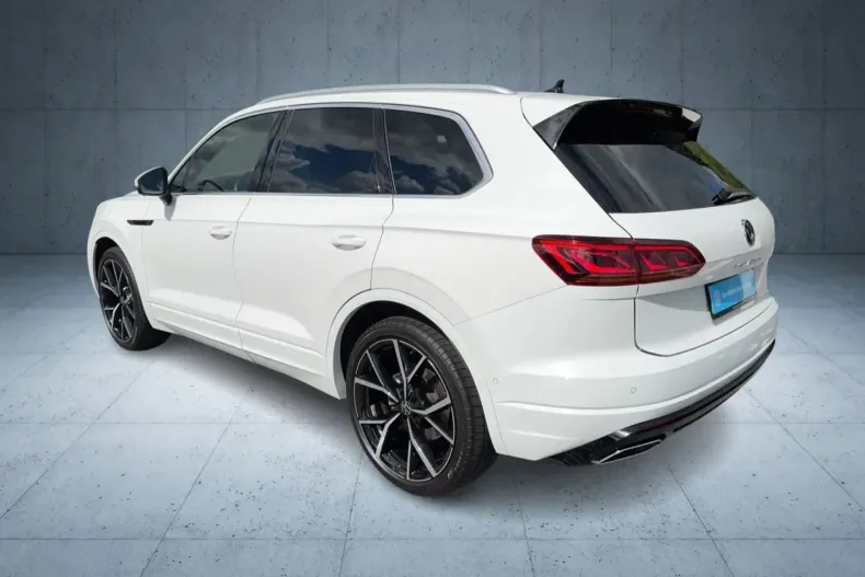 Volkswagen Touareg din 2023 cu 29.868 km - oferta VOL163109 - foto 3