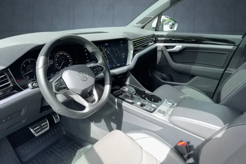 Volkswagen Touareg din 2023 cu 29.868 km - oferta VOL163109 - foto 8