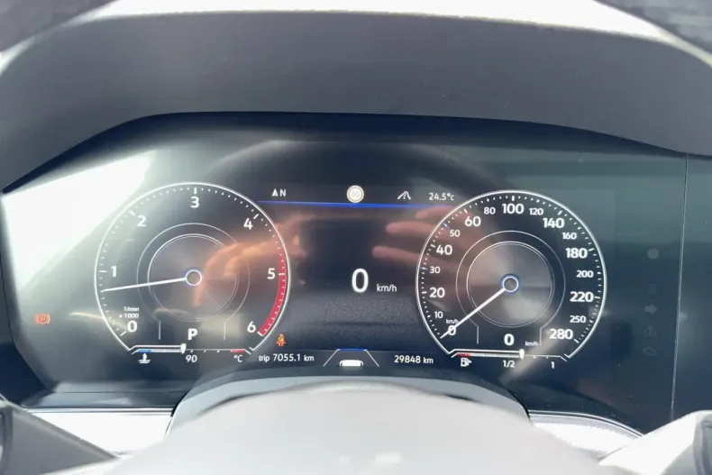 Volkswagen Touareg din 2023 cu 29.868 km - oferta VOL163109 - foto 9