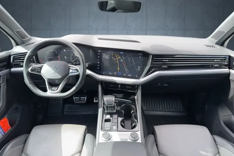 Volkswagen Touareg din 2023 cu 29.868 km - oferta VOL163109 - foto 10