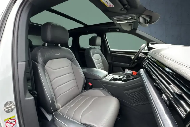 Volkswagen Touareg din 2023 cu 29.868 km - oferta VOL163109 - foto 15