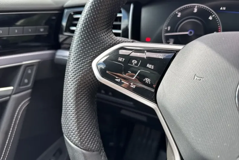 Volkswagen Touareg din 2023 cu 29.868 km - oferta VOL163109 - foto 23