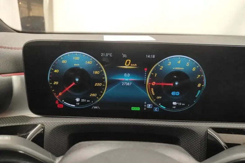 Mercedes-Benz CLA 250 din 2025 cu 27.387 km - oferta MER163110 - foto 7