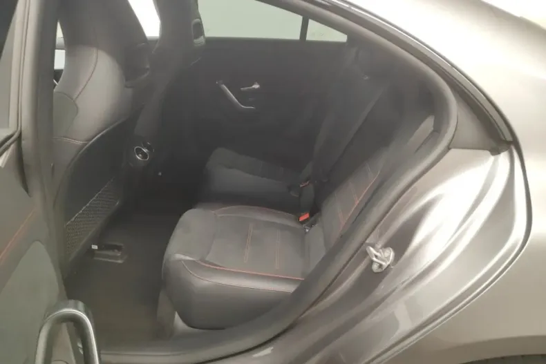 Mercedes-Benz CLA 250 din 2025 cu 27.387 km - oferta MER163110 - foto 9