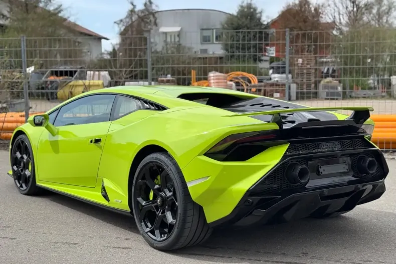 Lamborghini Huracán din 2023 cu 1.400 km - oferta LAM163113 - foto 8