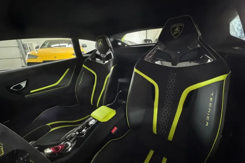 Lamborghini Huracán din 2023 cu 1.400 km - oferta LAM163113 - foto 19