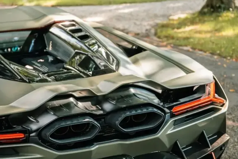 Lamborghini Revuelto din 2024 cu 3.200 km - oferta LAM163114 - foto 13