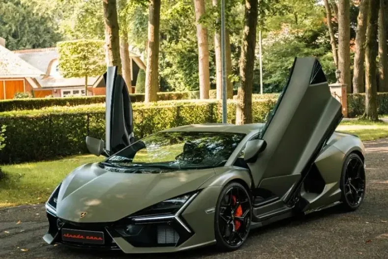 Lamborghini Revuelto din 2024 cu 3.200 km - oferta LAM163114 - foto 28