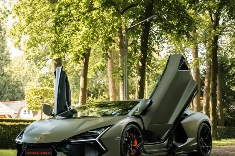 Lamborghini Revuelto din 2024 cu 3.200 km - oferta LAM163114 - foto 29