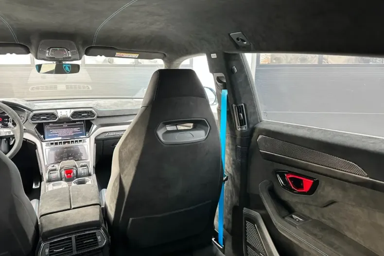 Lamborghini Urus din 2024 cu 9.749 km - oferta LAM163115 - foto 17