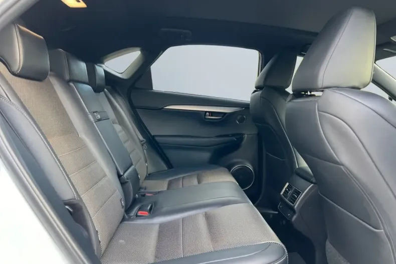 Lexus NX 300 din 2021 cu 62.462 km - oferta LEX163121 - foto 16