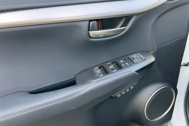 Lexus NX 300 din 2021 cu 62.462 km - oferta LEX163121 - foto 19