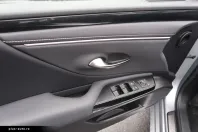 Lexus ES 300 din 2023 cu 7.532 km - oferta LEX163123 - foto 3