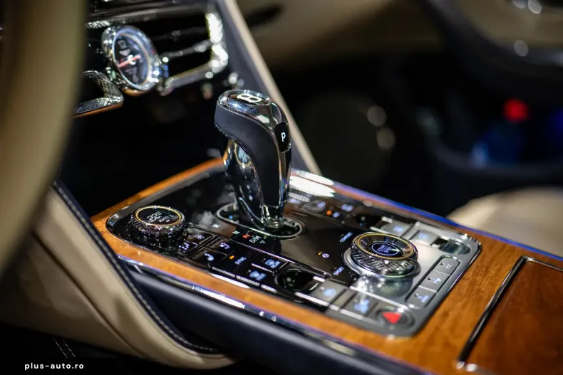 Bentley Flying Spur din 2023 cu 21.239 km - oferta BEN163127 - foto 25