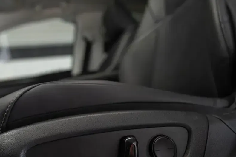 Lexus ES 300 din 2024 cu 35.693 km - oferta LEX163134 - foto 10