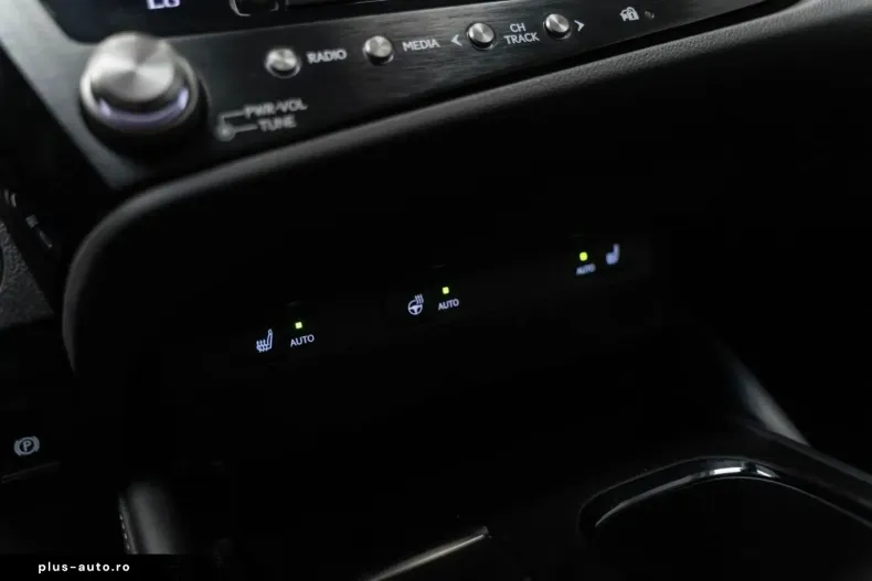 Lexus ES 300 din 2024 cu 35.693 km - oferta LEX163134 - foto 18