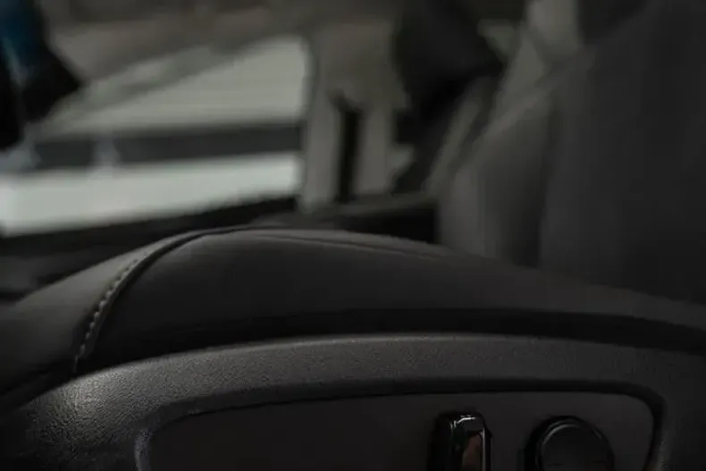 Lexus ES 300 din 2024 cu 29.418 km - oferta LEX163136 - foto 11