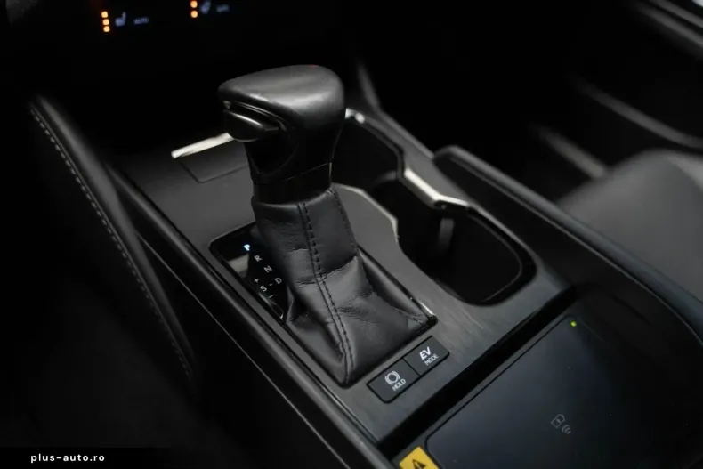 Lexus ES 300 din 2024 cu 29.418 km - oferta LEX163136 - foto 16