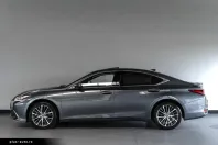 Lexus ES 300 din 2024 cu 29.418 km - oferta LEX163136 - foto 38