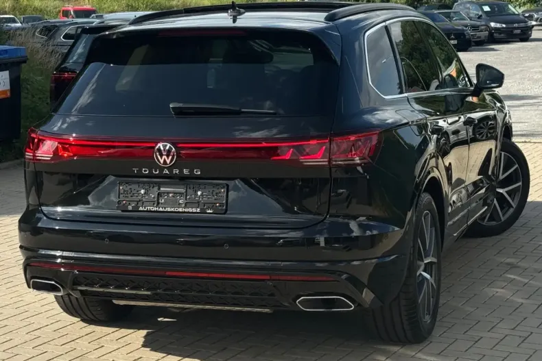 Volkswagen Touareg din 2023 cu 31.985 km - oferta VOL163146 - foto 13