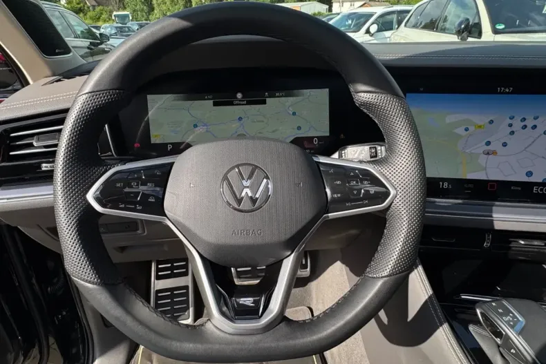 Volkswagen Touareg din 2023 cu 31.985 km - oferta VOL163146 - foto 17