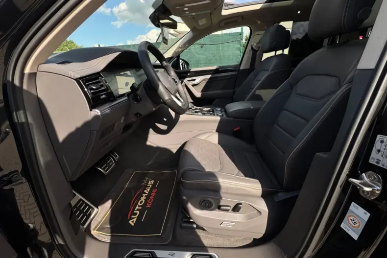 Volkswagen Touareg din 2023 cu 31.985 km - oferta VOL163146 - foto 27