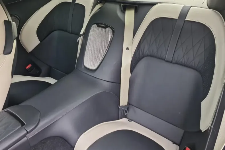 Aston Martin DB12 din 2024 cu 7.294 km - oferta AST163148 - foto 13