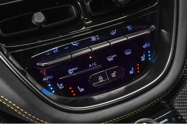 Aston Martin DBX din 2024 cu 11.490 km - oferta AST163150 - foto 24