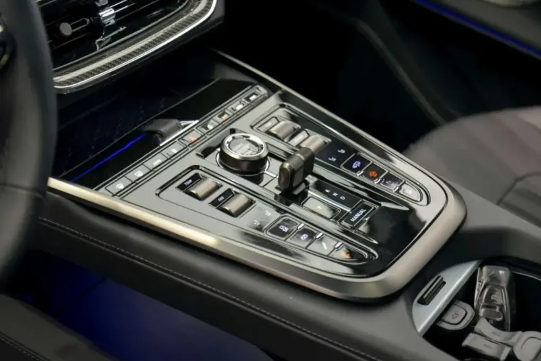 Aston Martin DBX din 2024 cu 6.490 km - oferta AST163151 - foto 13