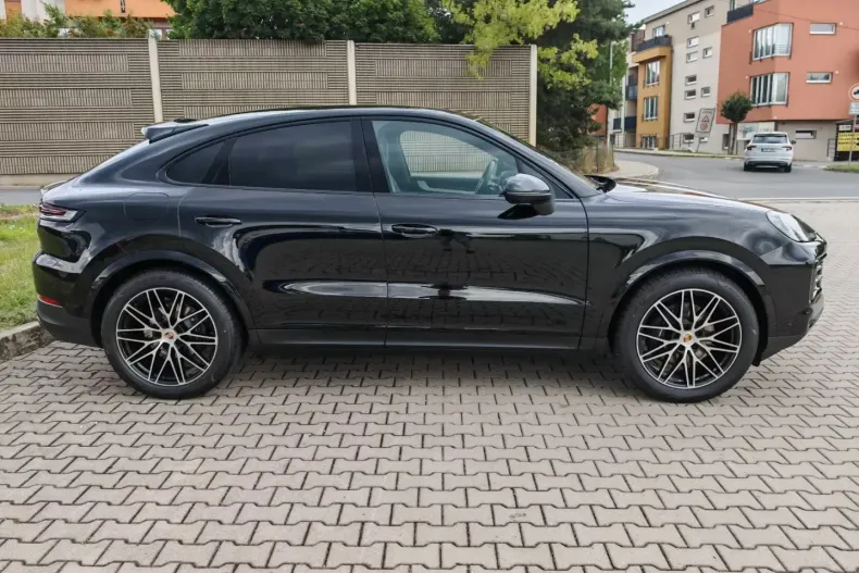 Porsche Cayenne din 2025 cu 50 km - oferta POR163157 - foto 2