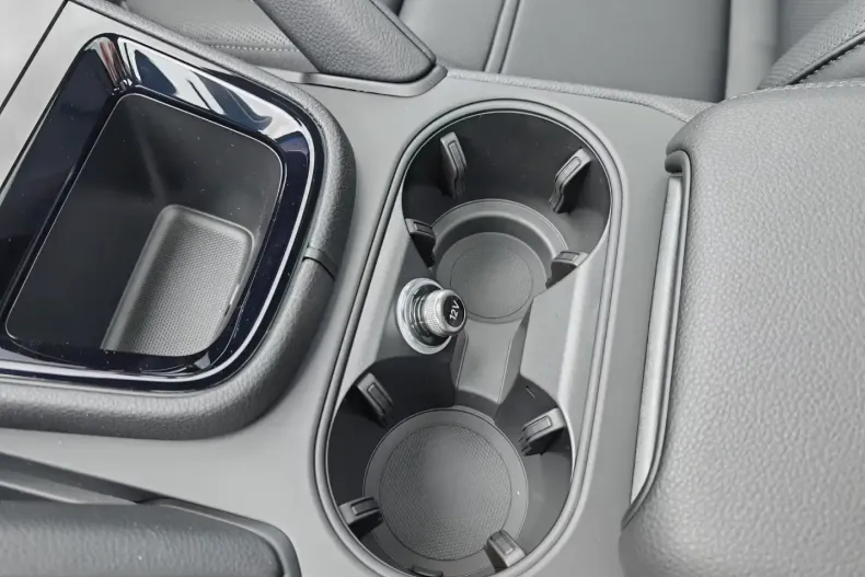 Porsche Cayenne din 2025 cu 50 km - oferta POR163157 - foto 17