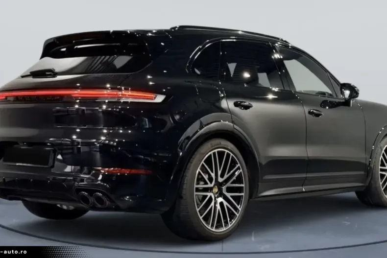 Porsche Cayenne din 2024 cu 62.400 km - oferta POR163161 - foto 7