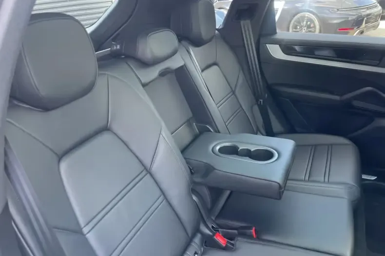 Porsche Cayenne din 2025 cu 4.800 km - oferta POR163162 - foto 15