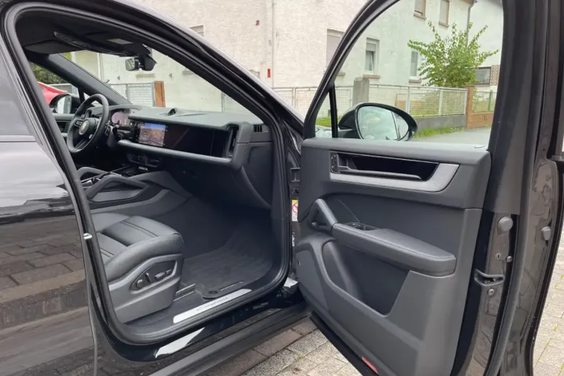 Porsche Cayenne din 2025 cu 6.000 km - oferta POR163172 - foto 18