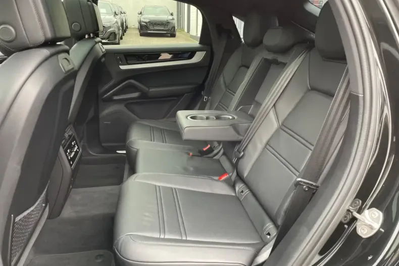 Porsche Cayenne din 2025 cu 6.000 km - oferta POR163172 - foto 28