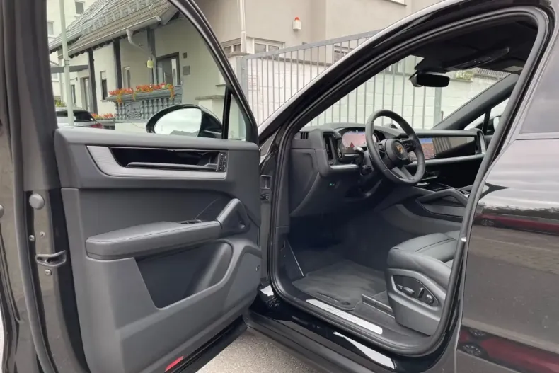 Porsche Cayenne din 2025 cu 6.000 km - oferta POR163172 - foto 29