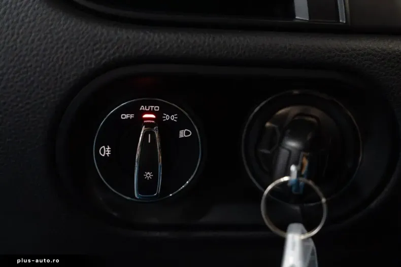 Porsche Macan din 2024 cu 30.658 km - oferta POR163173 - foto 21