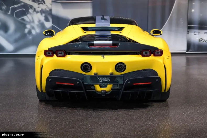 Ferrari SF90 din 2024 cu 2.500 km - oferta FER163179 - foto 4