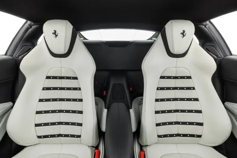 Ferrari Roma din 2024 cu 7.500 km - oferta FER163180 - foto 17