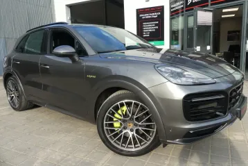 Porsche Cayenne din 2021 - oferta POR163196