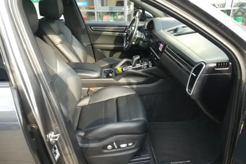 Porsche Cayenne din 2021 cu 75.340 km - oferta POR163196 - foto 19