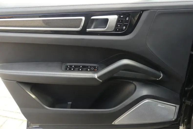 Porsche Cayenne din 2021 cu 75.340 km - oferta POR163196 - foto 23