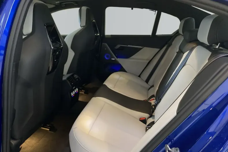 BMW M5 din 2025 cu 13.032 km - oferta BMW163207 - foto 8