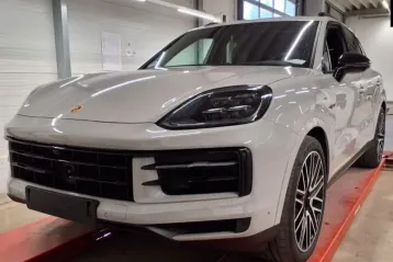 Porsche Cayenne din 2024 - oferta POR163215