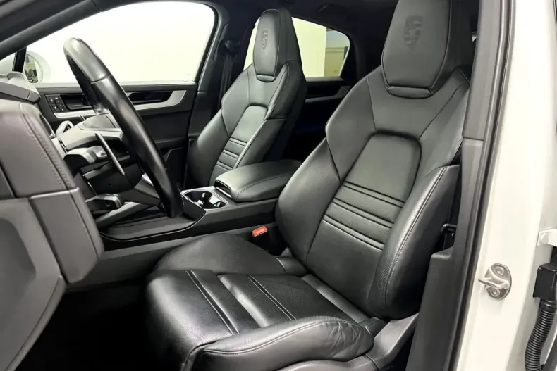 Porsche Cayenne din 2023 cu 69.900 km - oferta POR163216 - foto 10
