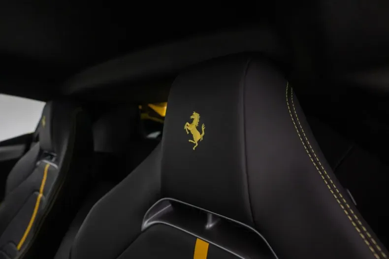 Ferrari SF90 din 2022 cu 7.300 km - oferta FER163235 - foto 11